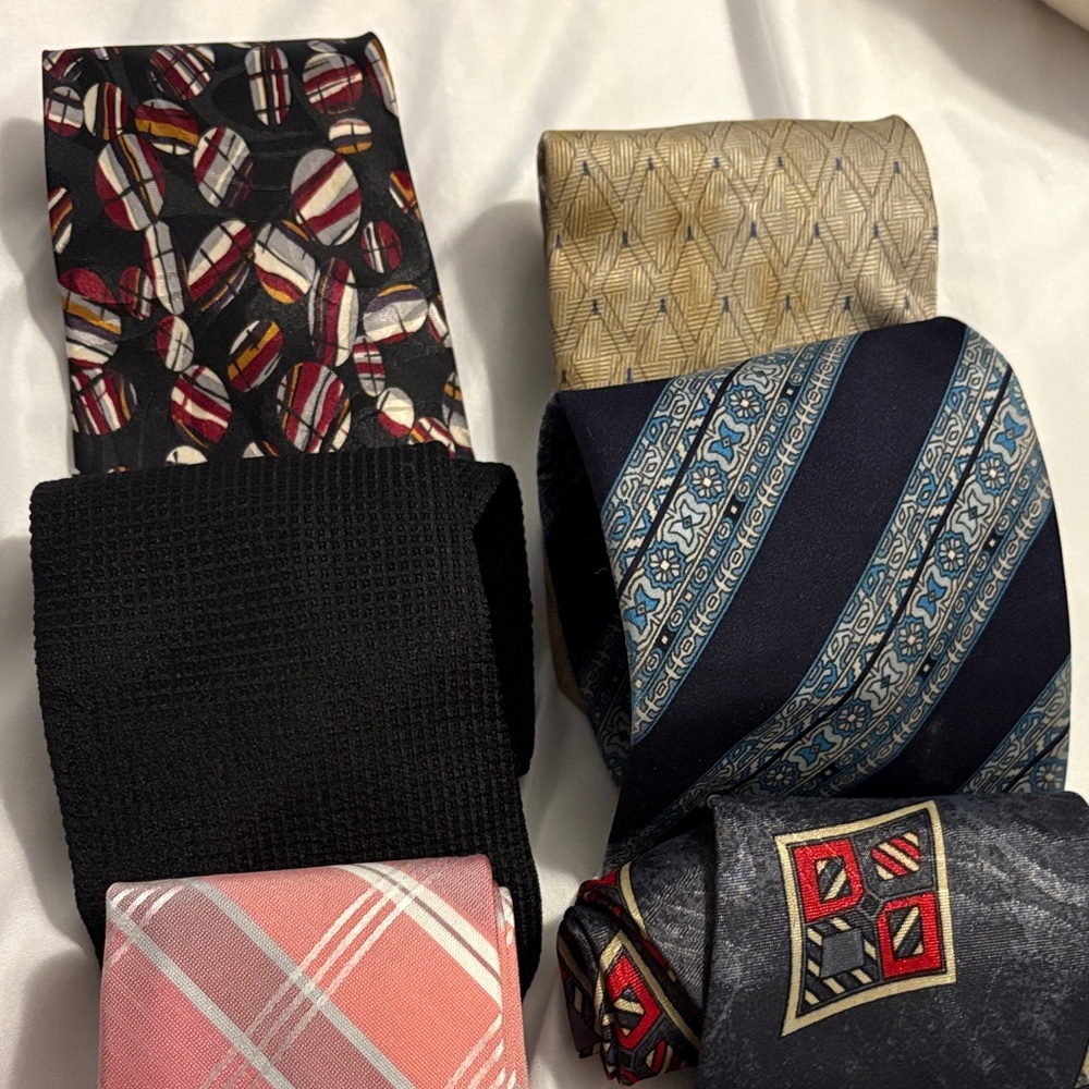 7 Assorted Men's Ties Collection - image 3